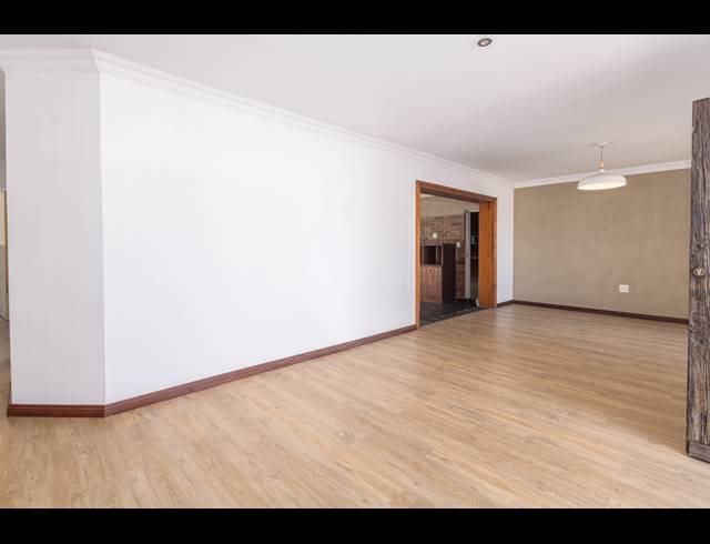 4 BEDROOM HOUSE FOR SALE IN PARKLANDS